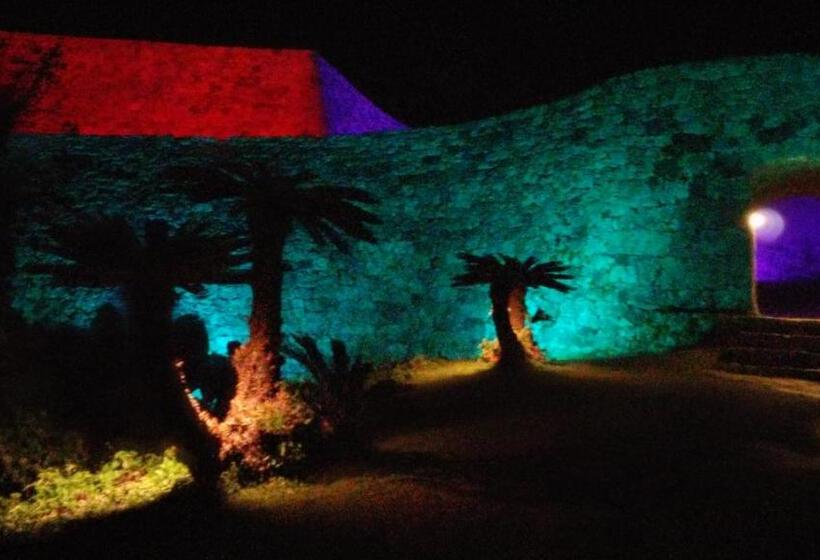 Пансион Milk Ya Women Only Guest House