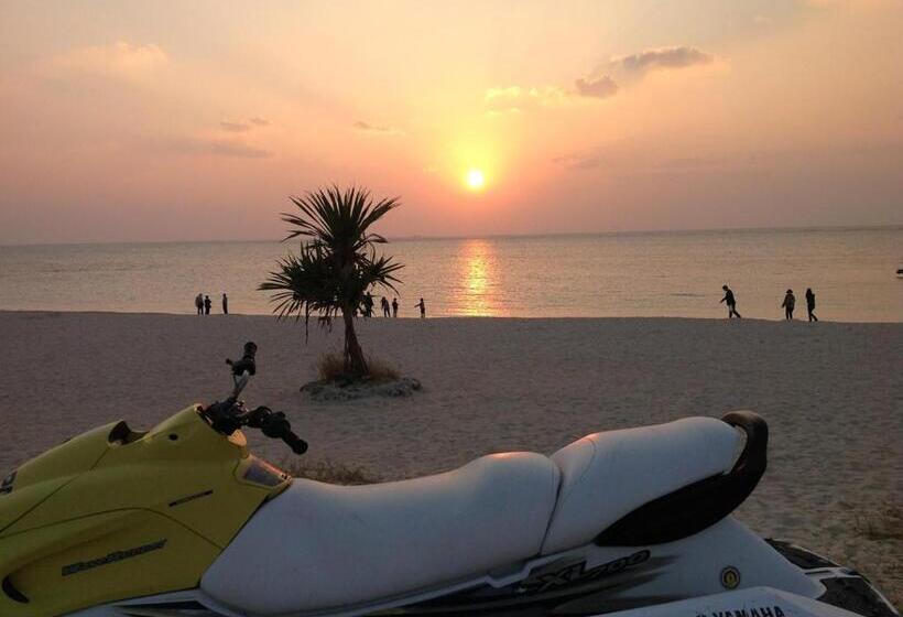 Пансион Milk Ya Women Only Guest House