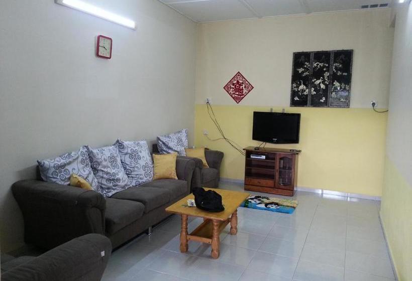 بنسيون Woolley Ipoh Garden Homestay