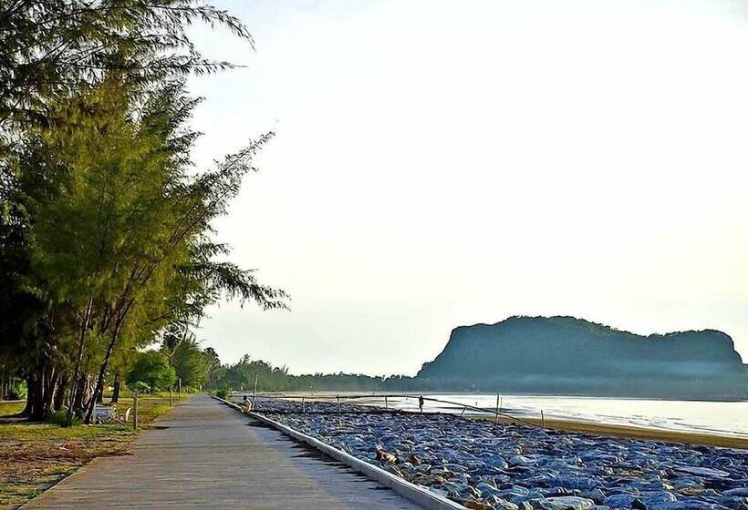 Pranmanee Beach Resort