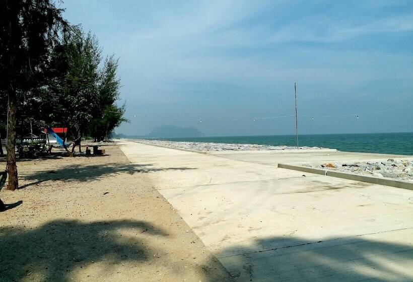 Pranmanee Beach Resort