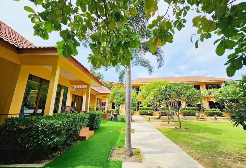 Pranmanee Beach Resort