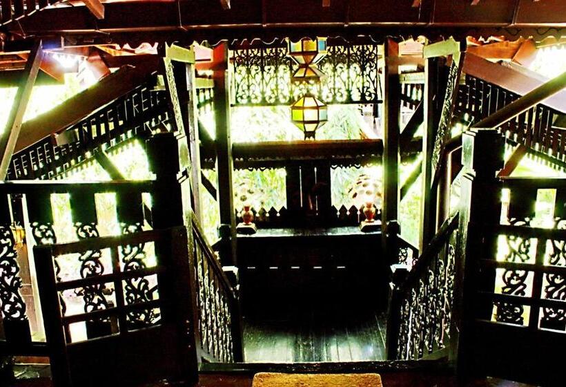 Курорт Club One Seven Gay Men  Chiang Mai