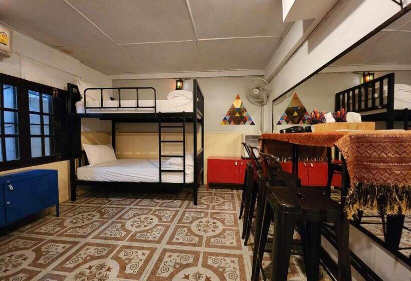 Курорт Club One Seven Gay Men  Chiang Mai