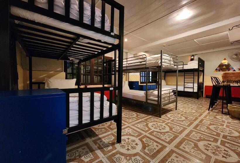 Курорт Club One Seven Gay Men  Chiang Mai