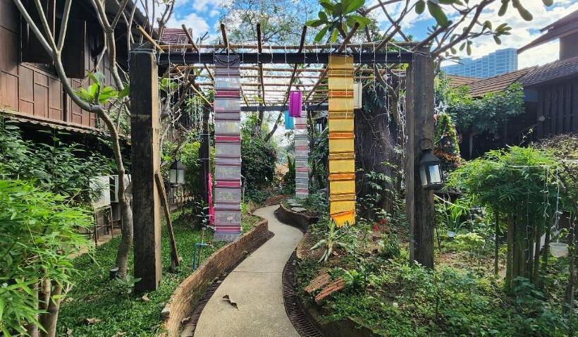 Курорт Club One Seven Gay Men  Chiang Mai