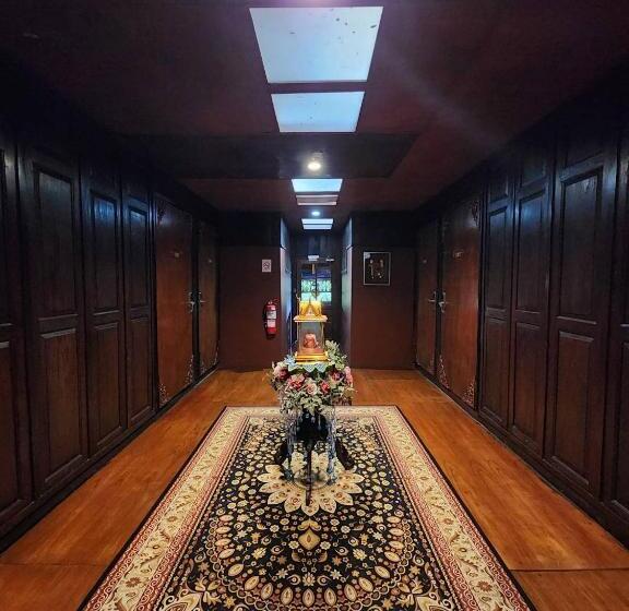 Курорт Club One Seven Gay Men  Chiang Mai