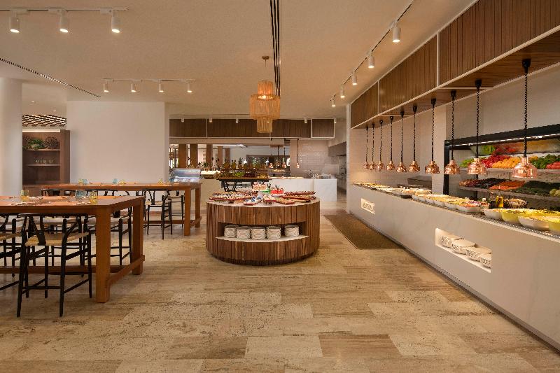 אתר נופש The Level At Melia Caribe Beach - All Inclusive