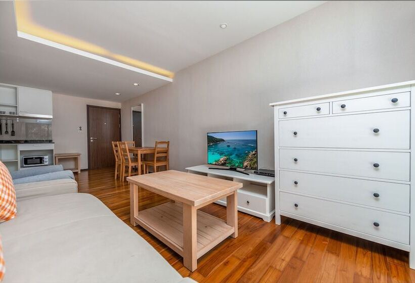 استراحتگاه The Title Condo By Tropic Look
