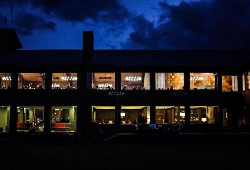 Río Serrano Hotel + Spa