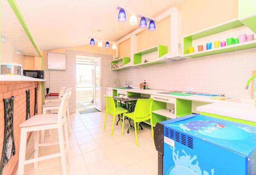 Общежитие хостел птица