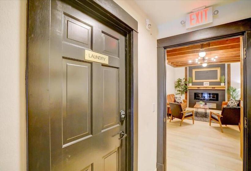 فندق صغير 205   Queen Suite