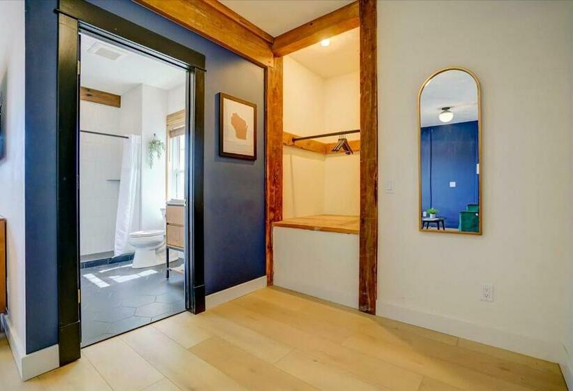 Общежитие 206   King Suite