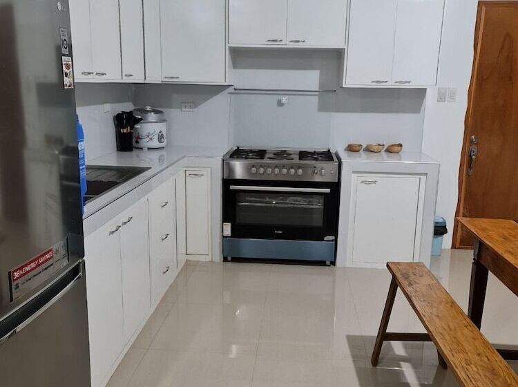 הוסטל Morue S Den