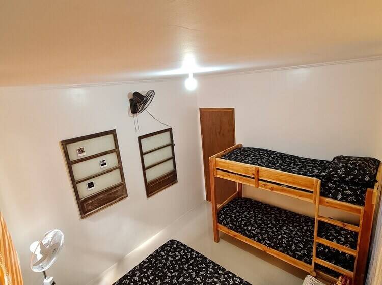 הוסטל Morue S Den