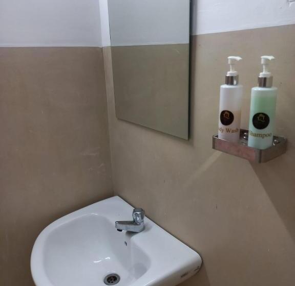 민박 Couple Rooms In Negombo