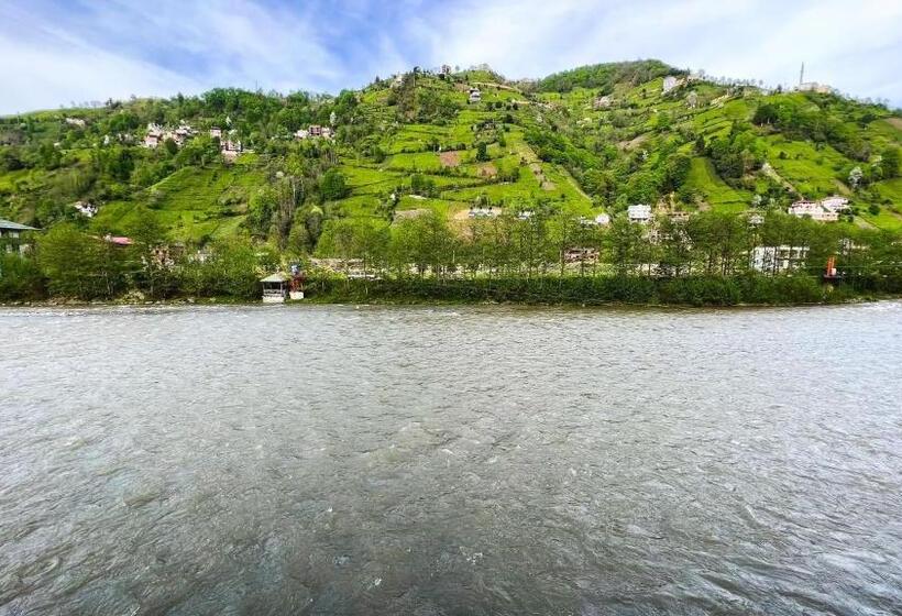 تختخواب و صبحانه Heaven Wooden Vip Bungalow