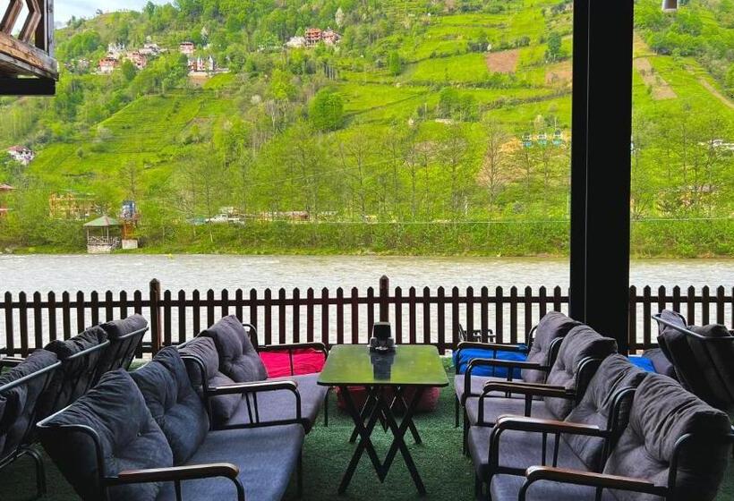 تختخواب و صبحانه Heaven Wooden Vip Bungalow