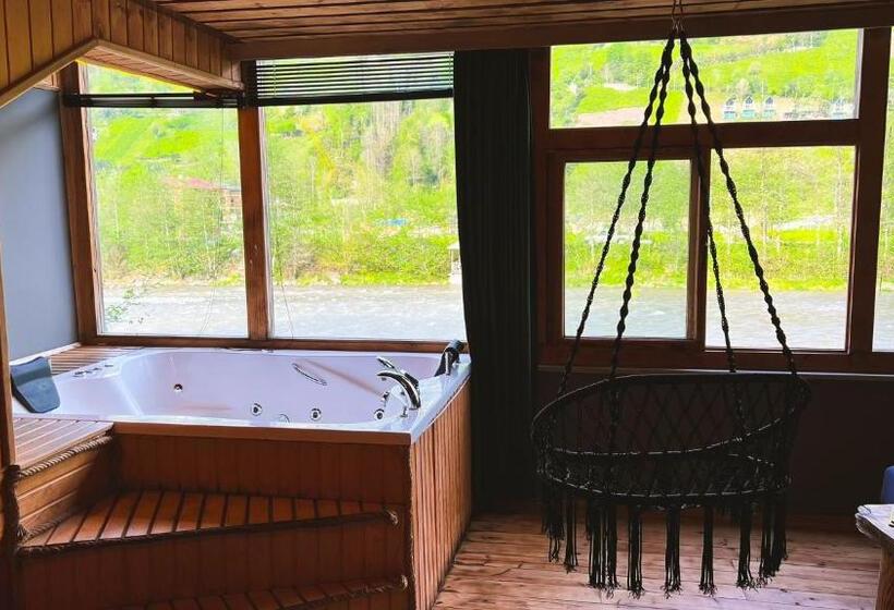 تختخواب و صبحانه Heaven Wooden Vip Bungalow