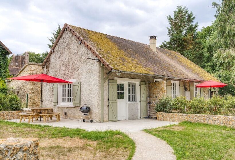 Bed and Breakfast Le Petit Château De Barbizon Au Bois Du Mée