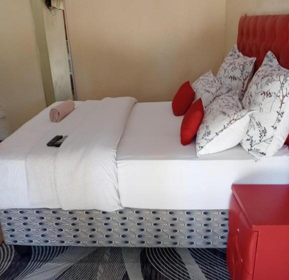 ベッドアンドブレックファースト Rz. Guesthouse Mafikeng