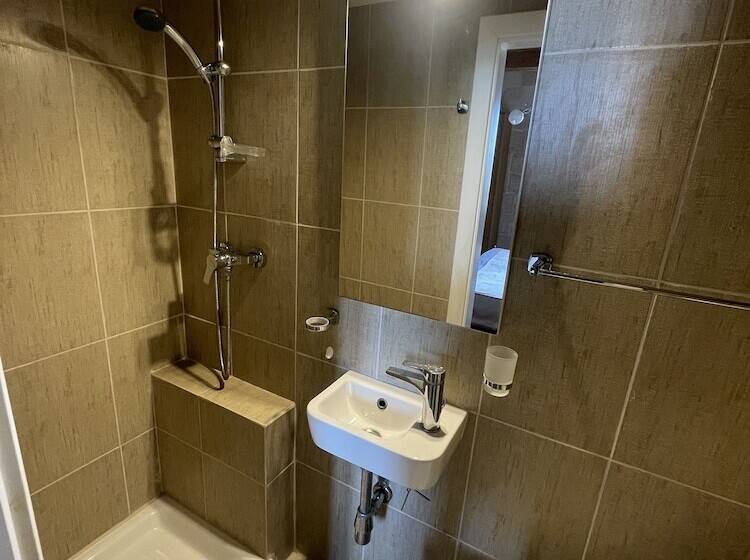 تختخواب و صبحانه San Antonio 71