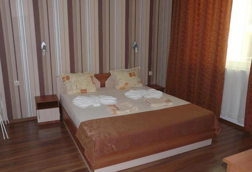 Hotel семеен хотел детелини