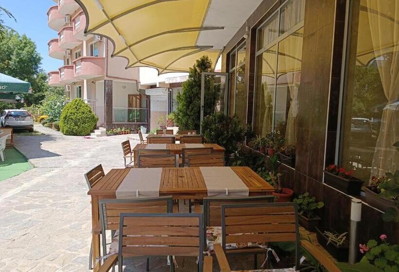 Hotel семеен хотел детелини