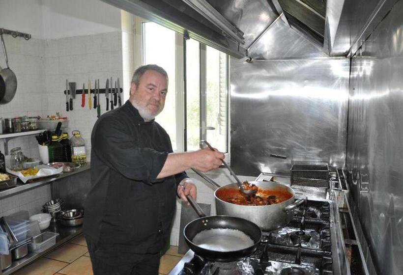 Отель Agriturismo Borgo Baldassarre