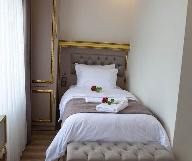 هتل Blue Zerzevan Konak