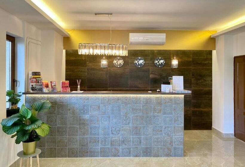 هتل Cinkota Residence