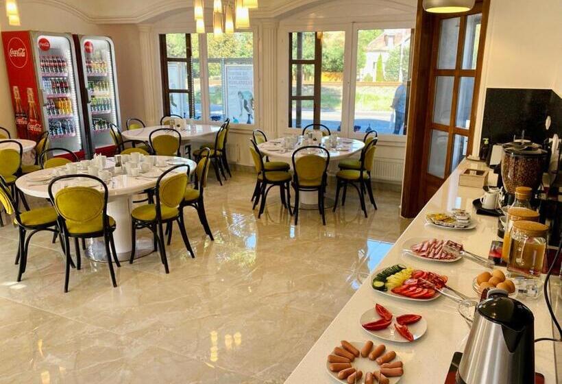 هتل Cinkota Residence