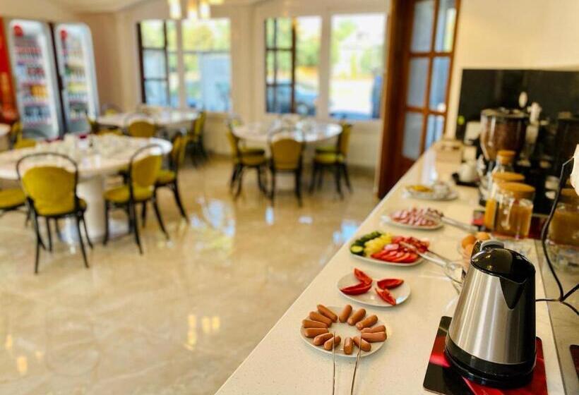 هتل Cinkota Residence