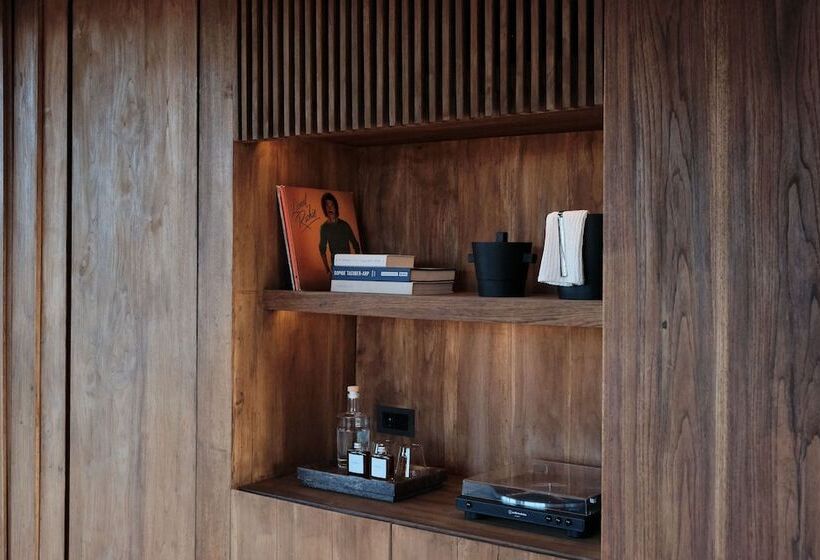 בית מלון כפרי Further