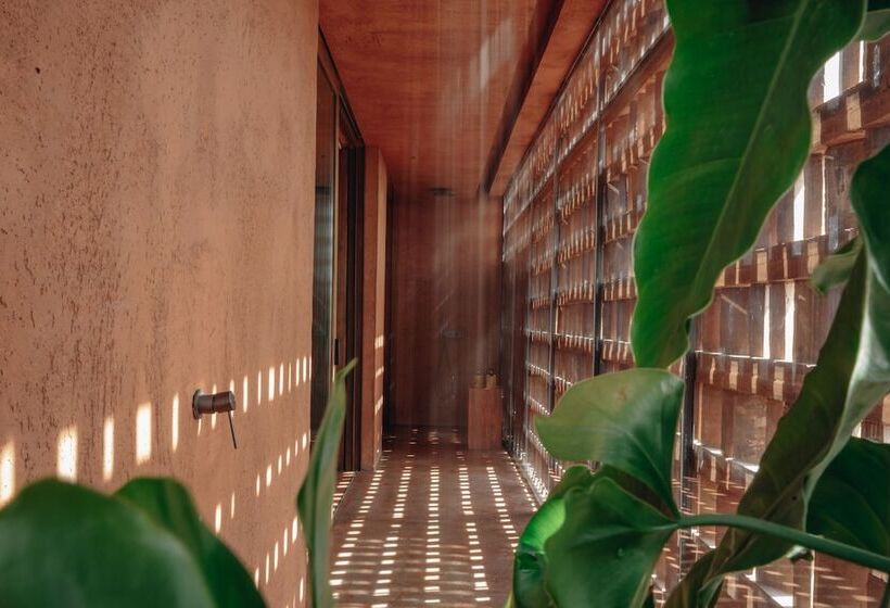 בית מלון כפרי Further