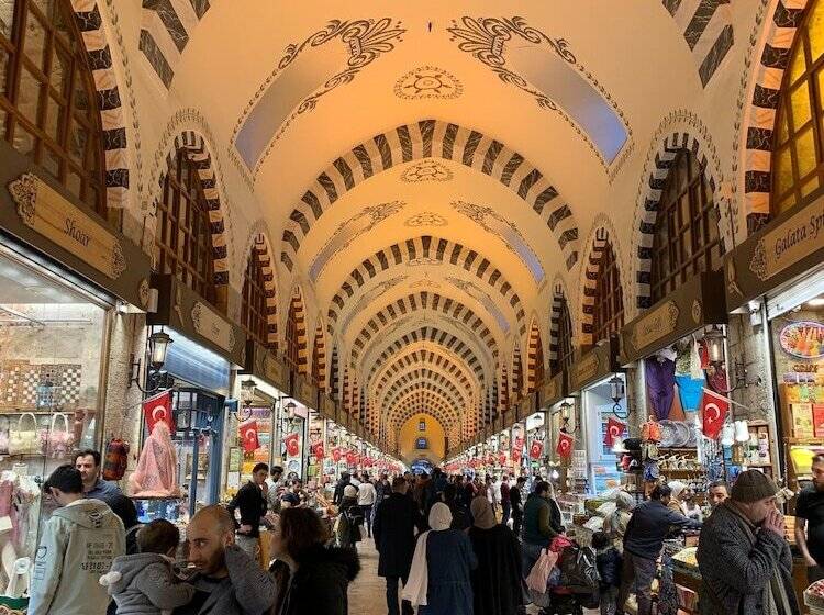 فندق Golden Door