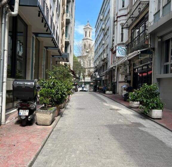 فندق Golden Door