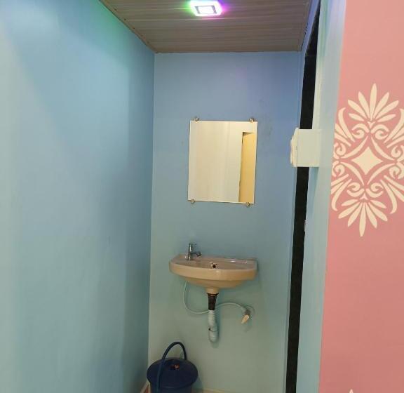 בית מלון כפרי Shree Nivas Home Stay