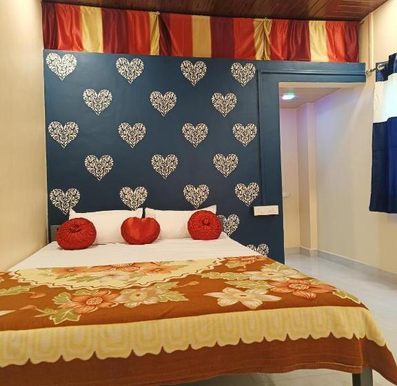 בית מלון כפרי Shree Nivas Home Stay