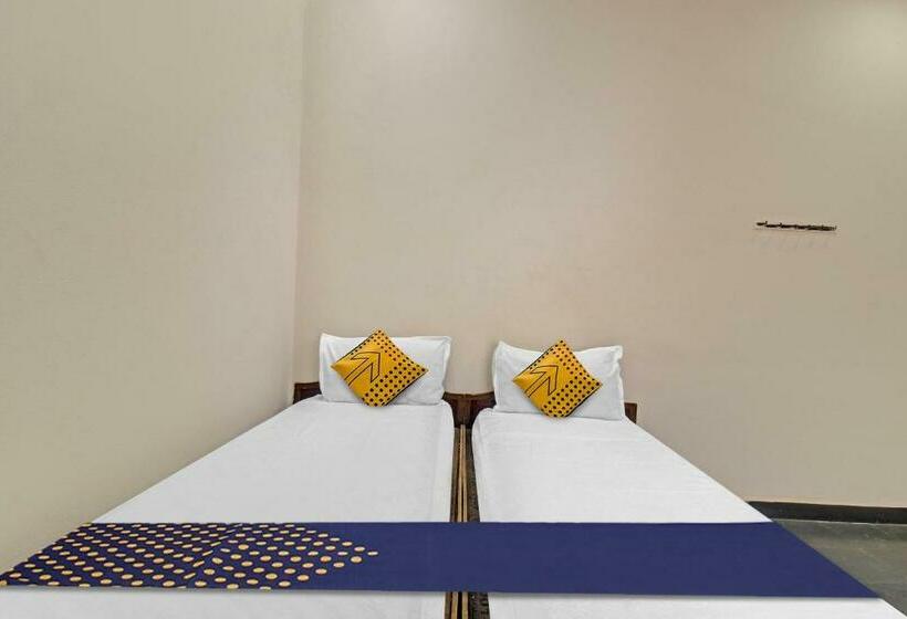 酒店 Spot On 811891 Shepherds Boarding And Lodging