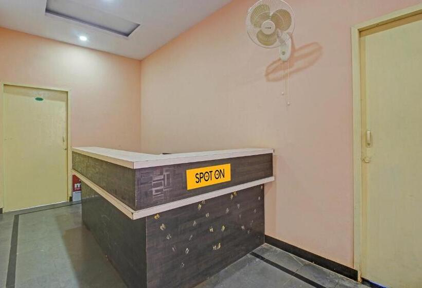 酒店 Spot On 811891 Shepherds Boarding And Lodging