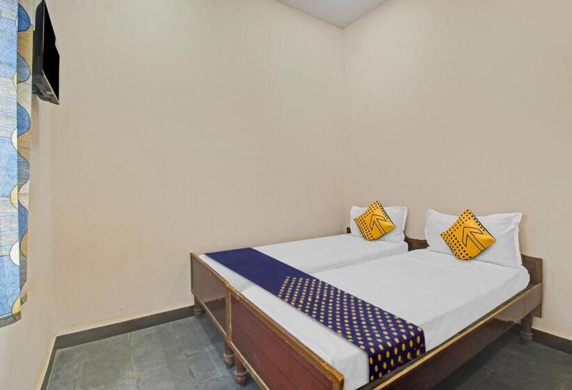 酒店 Spot On 811891 Shepherds Boarding And Lodging