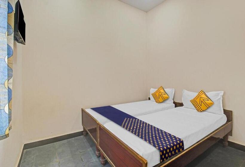 酒店 Spot On 811891 Shepherds Boarding And Lodging