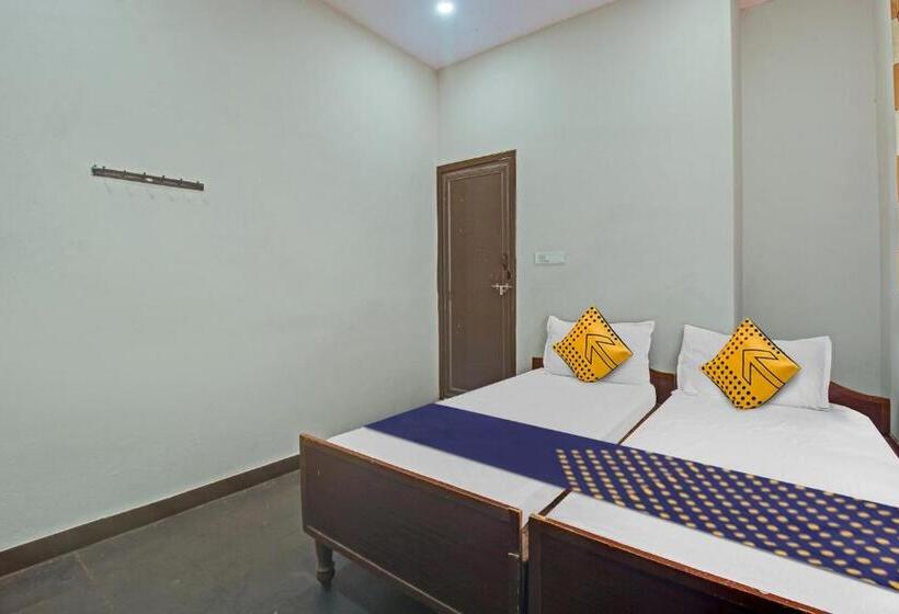 酒店 Spot On 811891 Shepherds Boarding And Lodging