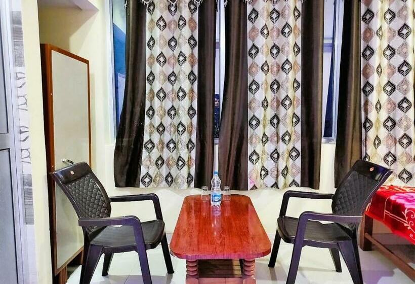 فندق Staymaker Madhuwan Heights