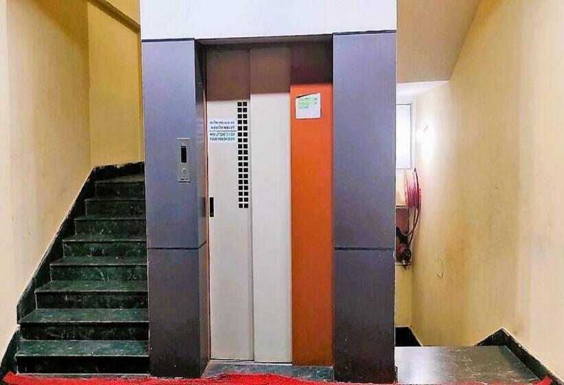 فندق Staymaker Madhuwan Heights