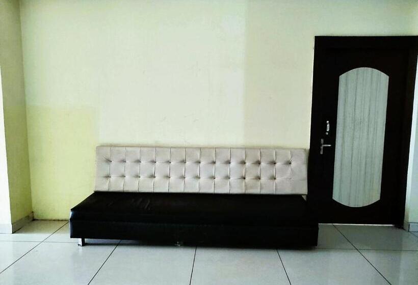 فندق Staymaker Madhuwan Heights