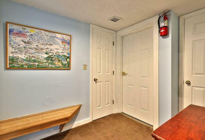 هتل The Great Escape   Wp G104