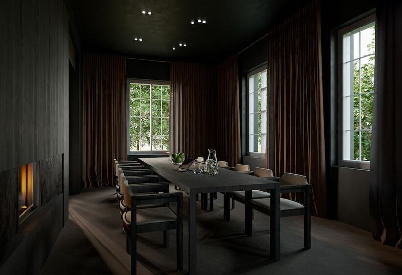 Отель The Torby