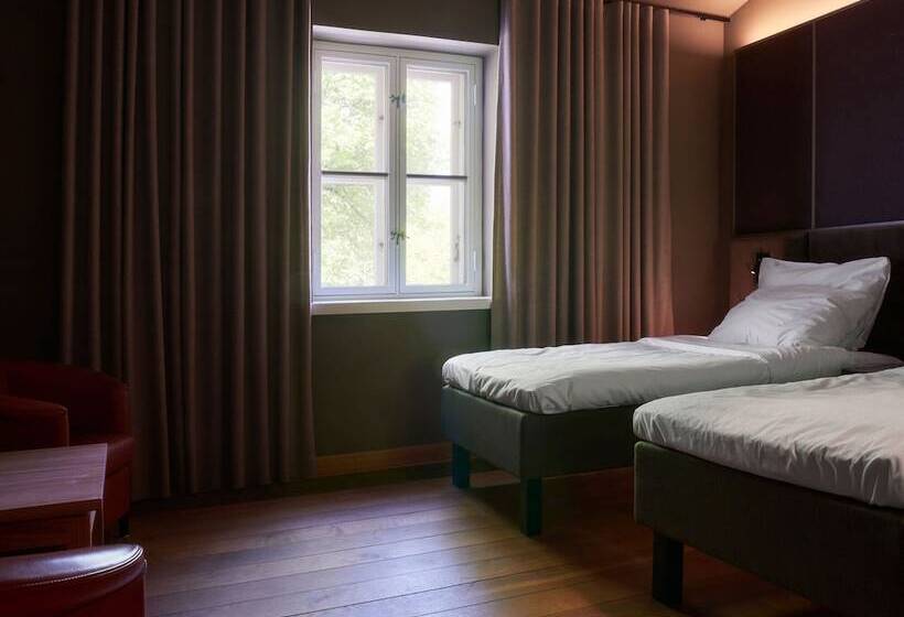 Отель The Torby